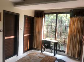 होटल की एक तस्वीर: LAKE VIEW STUDIO APARTMENT