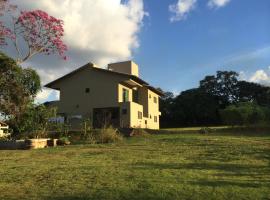 Hotel Photo: QUARTO ACONCHEGANTE EM CHÁCARA PRÓXIMA A UFG