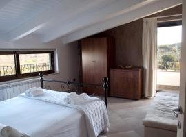 מלון צילום: 3 bedrooms house with shared pool enclosed garden and wifi at Bosco di Caiazzo