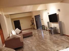 Gambaran Hotel: Flower Court Apartments - 6 Guests Family Vacation