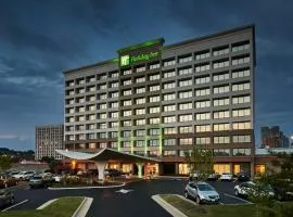 Holiday Inn Alexandria at Carlyle by IHG
