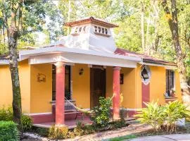 Mansión Los Guichos, hotel in Retalhuleu