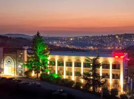 RAYA Garden - Park Hotel & Winery