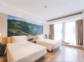 Atour Hotel Taiyuan Binhe Xuefu Street