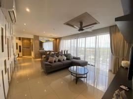 รูปภาพของโรงแรม: Newly Furnished Luxury Condo