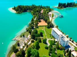 Pörtschach am Wörthersee में, होटल Parkhotel Pörtschach - Das Hotelresort mit Insellage am Wörthersee