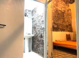 Hotel Photo: City center El Toscal Cuban urban double beds