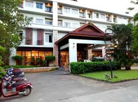 Nana Buri Hotel, hotel in Chumphon