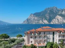 Hotel Baia Azzurra - Lake Front