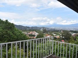 Hotel fotoğraf: House with a view in Escazu