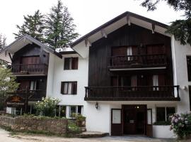 Solares Cumbrecita Hotel & Apart, hotel in La Cumbrecita