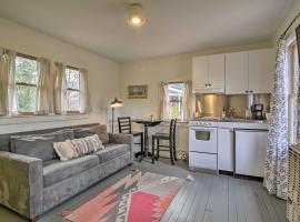 Hotel Foto: Pet-Friendly Carrboro Cottage Less Than 1 Mi to Carr Mall