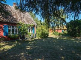 Фотография гостиницы: 6 person holiday home in Br dstrup