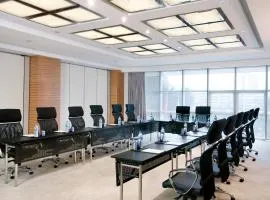 Holiday Inn Beijing Deshengmen by IHG on 2nd Ring Road Extension 10-15 minute taxi ride to Shichahai Lama Temple Drum Tower Close to Beijing North Station for Badaling Great Wall Near Exit B Jishuitan Metro Line 2