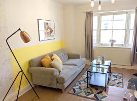 Hotel Photo: Koala & Tree - Renovated 2 Bed apartment in city centre - Short Lets & Serviced Accommodation Cambridge