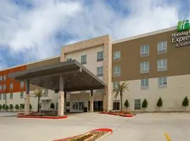 Holiday Inn Express & Suites - Lake Charles South Casino Area, an IHG Hotel，位于查尔斯湖的酒店