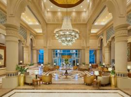 Crowne Plaza Jordan Dead Sea Resort & Spa by IHG, hotel in Sowayma