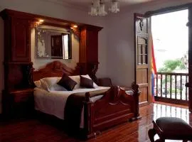 Las Marías Family Home