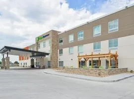 Holiday Inn Express & Suites - Chadron by IHG