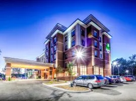 Holiday Inn Express & Suites Cleveland/Westlake, an IHG Hotel, hotel u gradu 'Westlake'