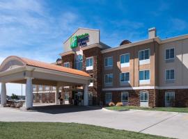 รูปภาพของโรงแรม: Holiday Inn Express Northwest Maize, an IHG Hotel