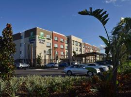 Хотел снимка: Holiday Inn Express & Suites - Orlando - Southeast, an IHG Hotel