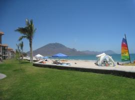 Hotelfotos: Bahia Delfin 3 Bedroom On the Beach