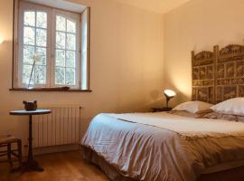 A picture of the hotel: Le Moulin et l'Olivier One bedroom suite