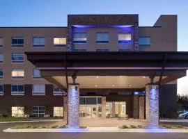 Holiday Inn Express & Suites Duluth North - Miller Hill by IHG