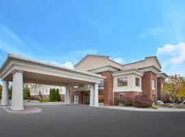 Holiday Inn Express Rochester-Victor, an IHG Hotel、ビクターのホテル