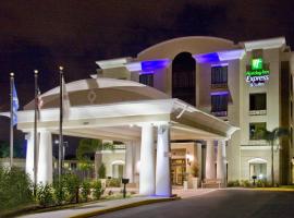 A picture of the hotel: Holiday Inn Express Hotel & Suites Tampa-USF-Busch Gardens, an IHG Hotel