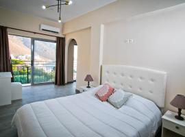 A picture of the hotel: Kantouni Elegant Suites