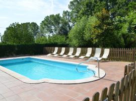 Zdjęcie hotelu: Lovely Holiday Home in Vilobí d'Onyar with Swimming Pool