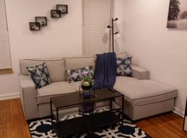 ホテル写真: Stylish 2-bedroom, Bucktown Chicago