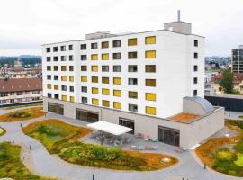 A picture of the hotel: HOTEL illuster - Urban & Local