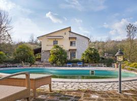 Hotel fotoğraf: Enchanting Villa in Castel Campagnano with Swimming Pool