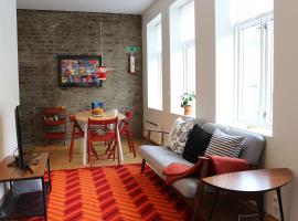 Hotel kuvat: Vibrant and Lively Central Location. MB302