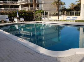 Hotel Foto: SUPERB PALM BEACH OCEANFRONT CONDO