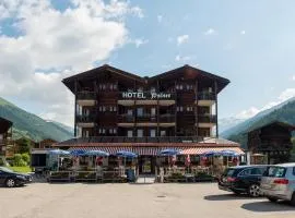 瓦尔泽酒店