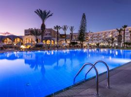 Louis Phaethon Beach, hótel í Paphos City