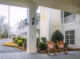 Fotos de Hotel: Quality Inn Fayetteville Near Historic Downtown Square
