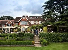 Nuthurst Grange Country House Hotel & Restaurant โรงแรมในโซลิฮัล