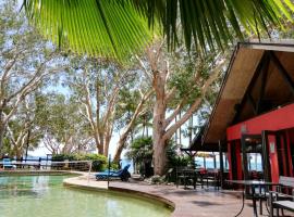 Turtle Cove Beach Resort - Adults Only LGBTQIA & Allies, hotel v destinaci Oak Beach