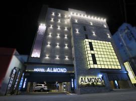 A picture of the hotel: Masan Almond Hotel