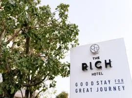 The Rich Hotel, хотел в Након Ратчасима