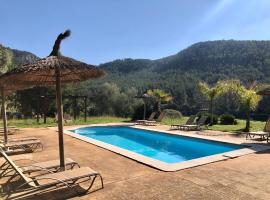 A picture of the hotel: Finca Hotel Son Pont