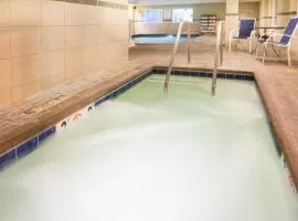 Holiday Inn Express Hotel & Suites Vacaville by IHG