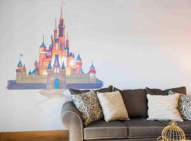 מלון צילום: The Grand Castle 3 BR 2 BA Disney Suite