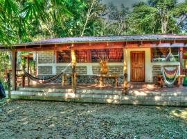 A picture of the hotel: Cabañas en Parque EcoTuristico El Ocote