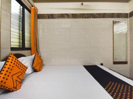 A picture of the hotel: SPOT ON 72212 Akshaya Residency